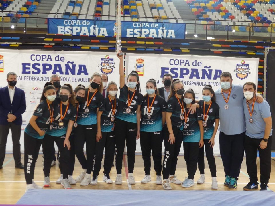 Bronce de Al-Bayyana Roquetas en la Copa de España infantil femenina